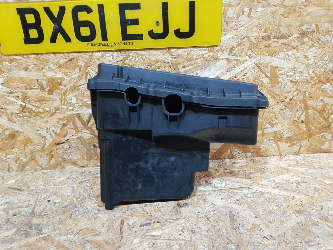 кронштейн блока управления BMW 3 серия F30/F31/F34 F30 2014, 2.0 л., дизель, МКПП, седан, полный привод, правый руль, 12908509722, 8509722, 12908509723, 8509723, 8509914, 8509913 - фото №1