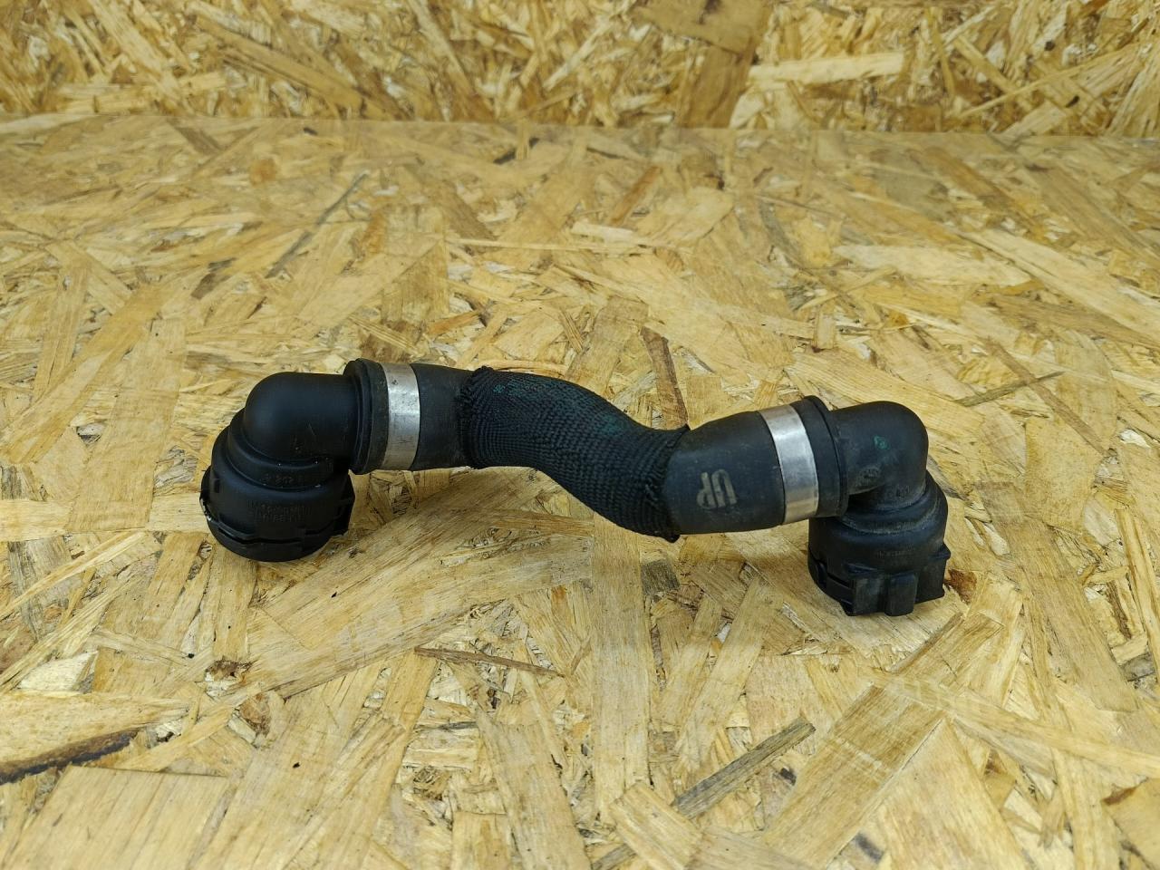 патрубок радиатора BMW 5 серия G30/G31 G30 2017, 3.0 л., дизель, АКПП, синий, седан, полный привод, правый руль, 11538573382, 8573382 - фото №1