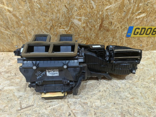 отопитель в сборе (печка) BMW 3 серия F30/F31 [рестайлинг] F31 2016, 2.0 л., дизель, АКПП, серебро, универсал, задний привод, 9325138