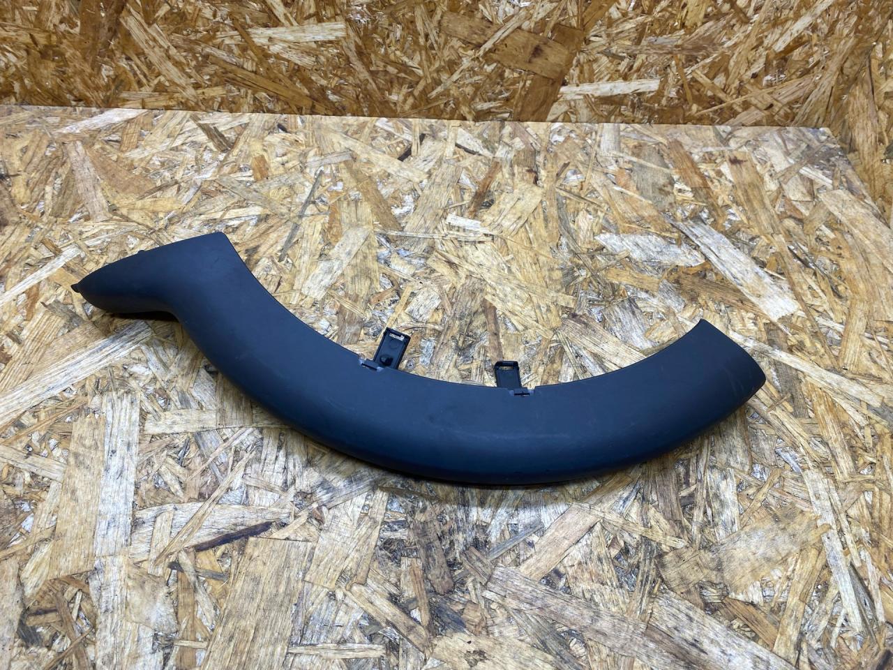 накладка петли багажника правая BMW 3 серия F30/F31/F34 F30 2014, 2.0 л., дизель, МКПП, седан, полный привод, правый руль, 7255696, 51497255696 - фото №1