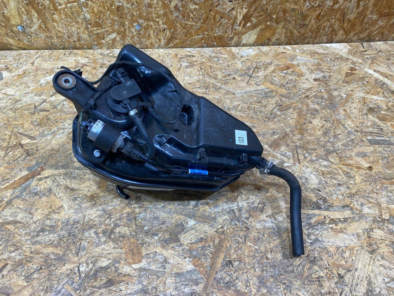 бак AdBlue (мочевины) BMW 5 серия G30/G31 G30 2018, 3.0 л., дизель, АКПП, серый, седан, полный привод, правый руль, 7381415, 16197381415, 7314006, 7354384, 16197354384 - фото №1