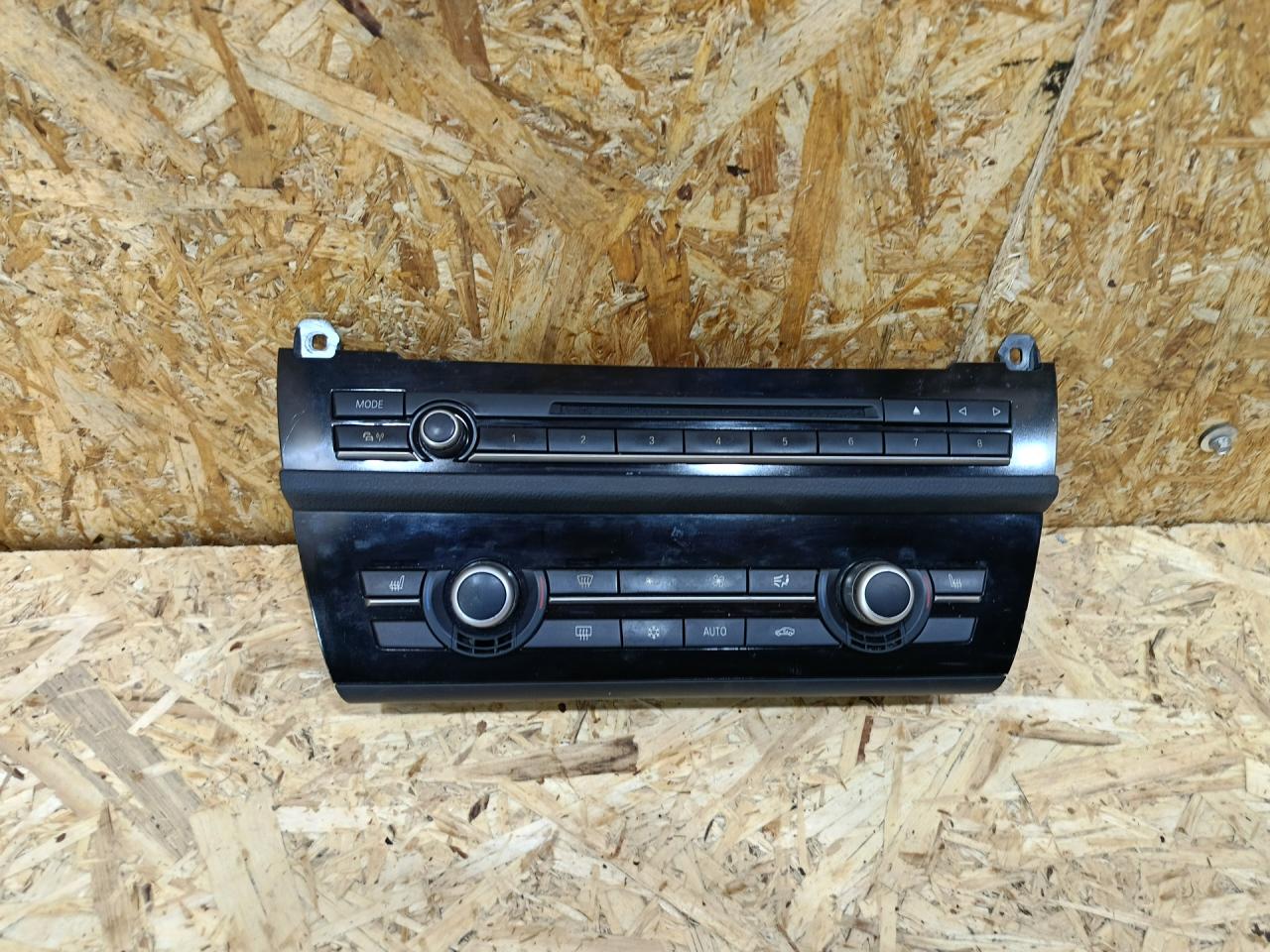 блок управления печки / климат-контроля BMW 5 серия F07/F10/F11 F10 2012, 2.0 л., N47 D20 C, дизель, МКПП, седан, задний привод, правый руль, 9285341 - фото №1