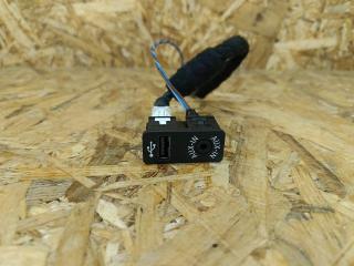 разъем AUX / USB BMW 3 серия F30/F31 [рестайлинг] F31 2017, 3.0 л., дизель, АКПП, универсал, правый руль, 9229246, 84109229246, 84109229244, 9229244