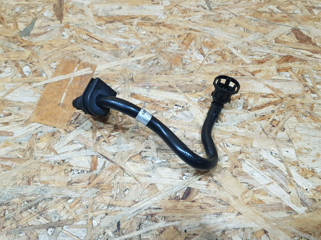 трубка вакуумная усилителя тормозов BMW 3 серия F30/F31/F34 F30 2014, 2.0 л., дизель, МКПП, седан, полный привод, правый руль, 7602047, 11667602047 - фото №1