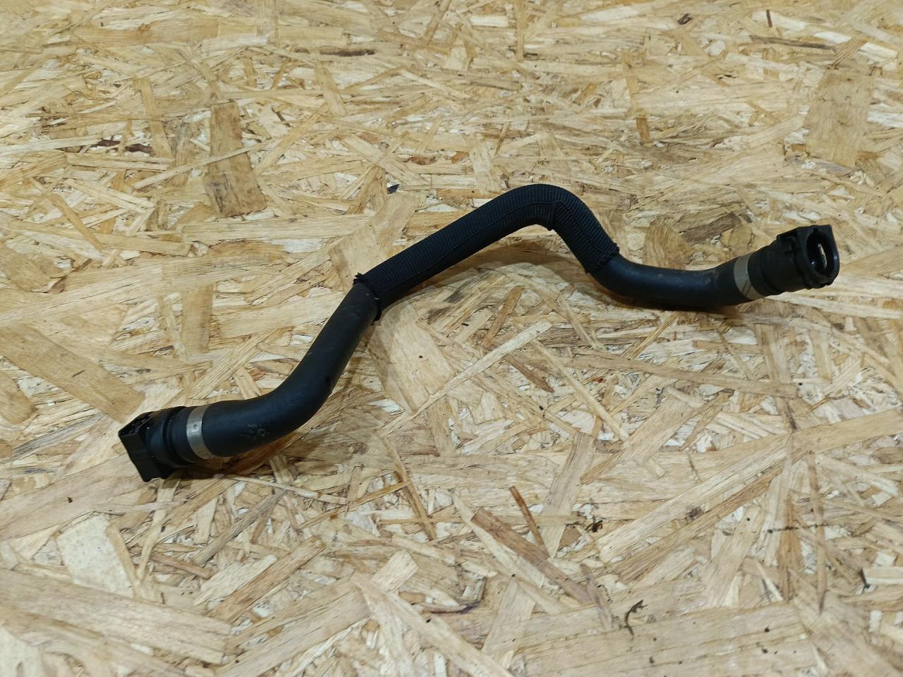 патрубок радиатора BMW 5 серия G30/G31 G31 2020, 3.0 л., дизель, АКПП, универсал, полный привод, правый руль, 8572908, 17128572908 - фото №1