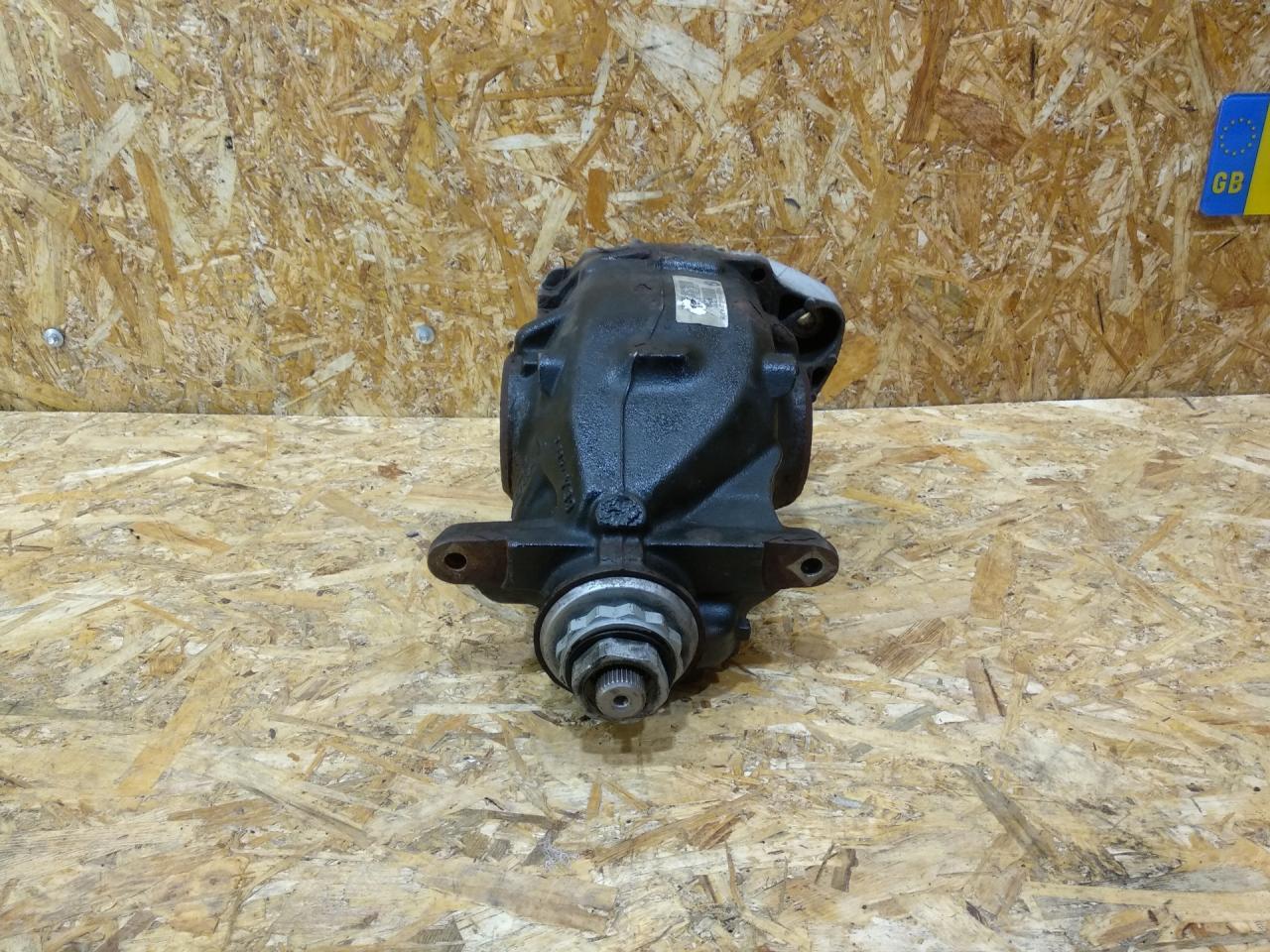 редуктор заднего моста BMW 1 серия F20/F21 F20 2013, 2.0 л., N47 D20 C, дизель, АКПП, хетчбэк 5 дв., задний привод, правый руль, 7605591, 33107605591, 7605592, 33107605592 - фото №1