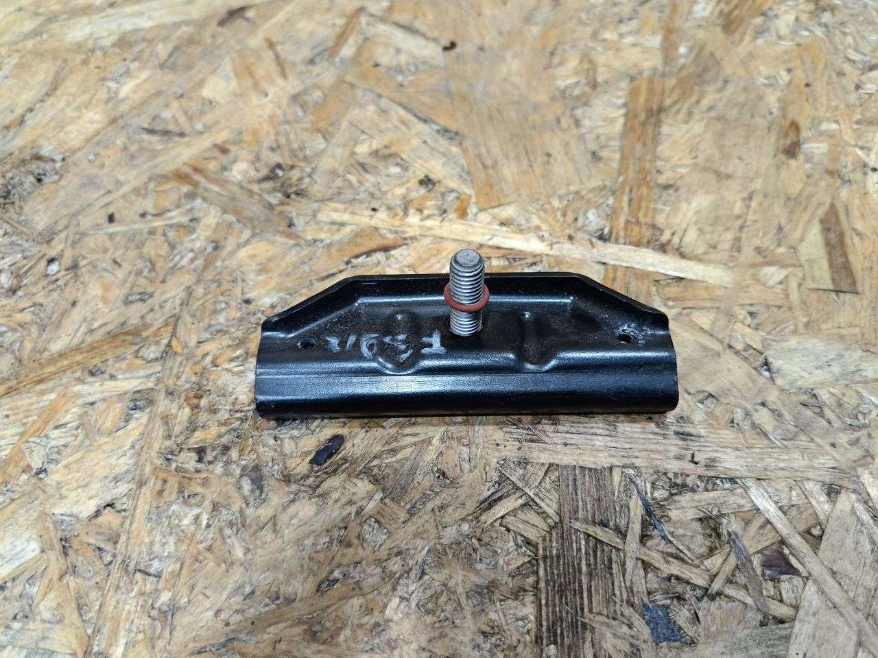 крепление аккумулятора BMW X2 F39 2018, 2.0 л., дизель, МКПП, внедорожник 5 дв., полный привод, правый руль, 0001107424, 8780037, 61218780037, 61219312294, 9312294 - фото №1