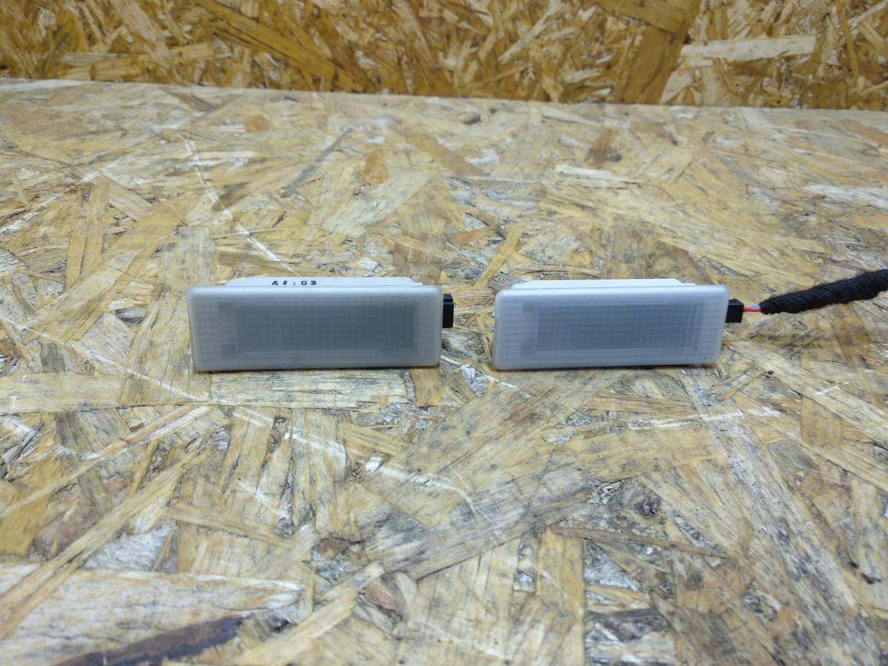 подсветка двери BMW 3 GT F34 2014, 2.0 л., дизель, МКПП, лифтбэк, задний привод, правый руль, 6972605, 63316972605, 63310398446, 0398446, 63310150819 - фото №1