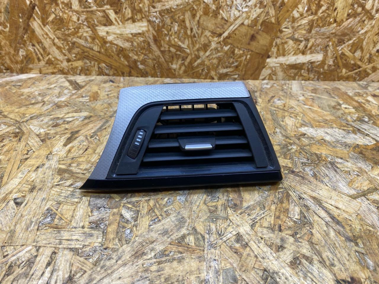 дефлектор обдува салона BMW 3 серия F30/F31/F34 F30 2014, 2.0 л., дизель, МКПП, седан, полный привод, правый руль, 9231995, 64229231995 - фото №1