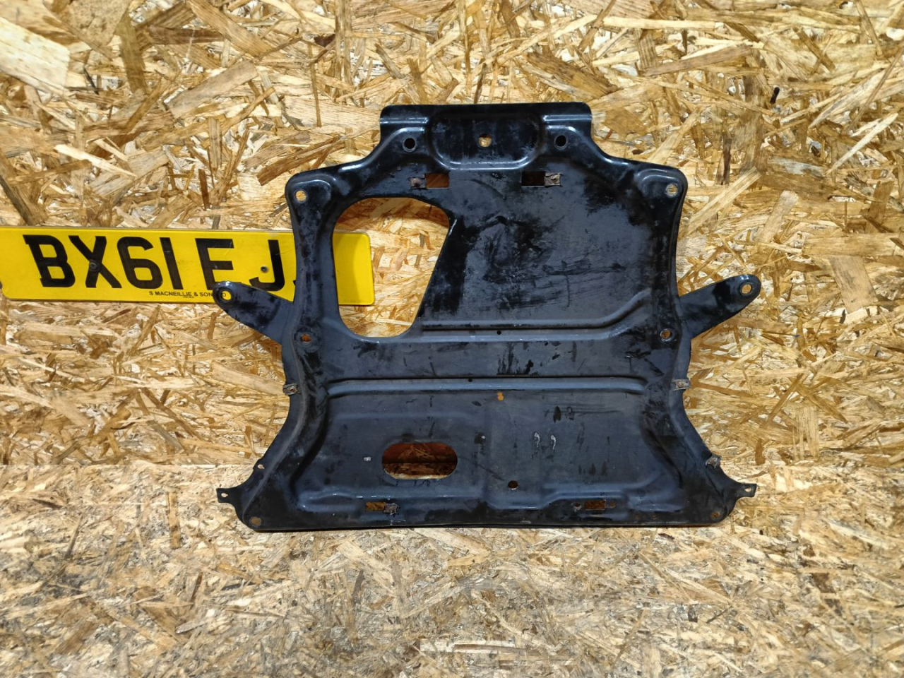 защита двигателя BMW 3 серия F30/F31/F34 F30 2014, 2.0 л., дизель, МКПП, седан, полный привод, правый руль, 6860952, 31106860841, 6860841, 31104086536, 4086536 - фото №1