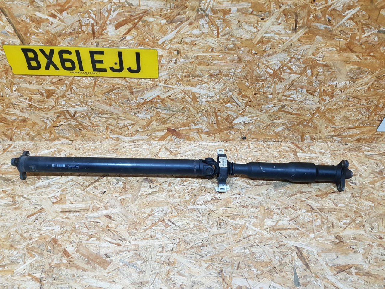 карданный вал BMW 3 серия F30/F31/F34 F30 2014, 2.0 л., дизель, МКПП, седан, полный привод, правый руль, 7600185, 26107600185, 26108676287, 8676287 - фото №1