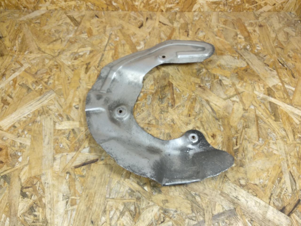 защитный кожух тормозного механизма BMW 2 серия Active Tourer F45 2015, дизель, АКПП, серый, минивэн, передний привод, 34106854970, 6854970 - фото №1