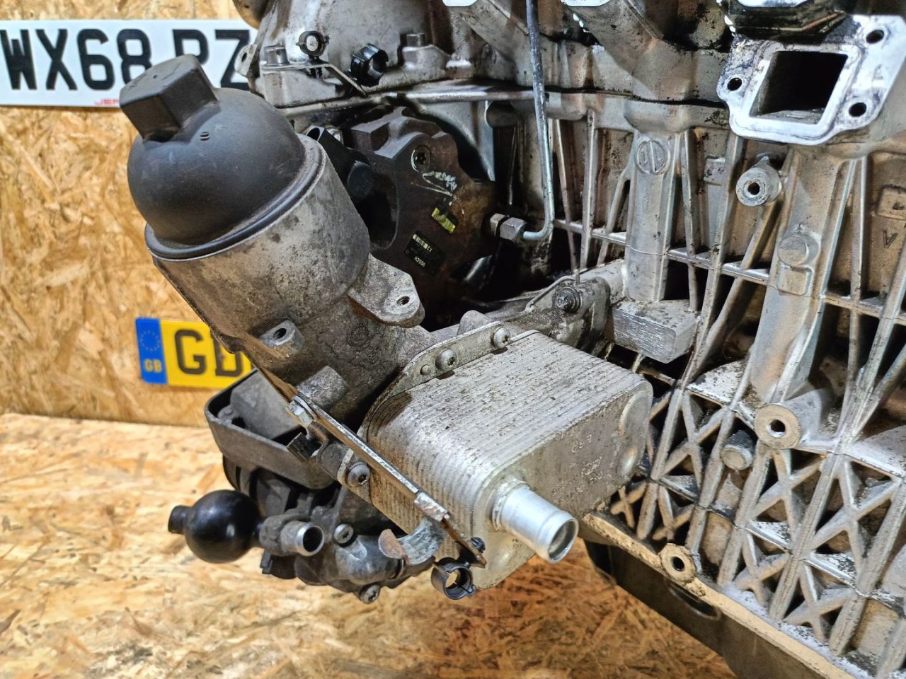 теплообменник масляного фильтра BMW X6 E71/E72 2008, 3.0 л., дизель, АКПП, внедорожник 5 дв., полный привод, правый руль, 7788462, 11427788462 - фото №1