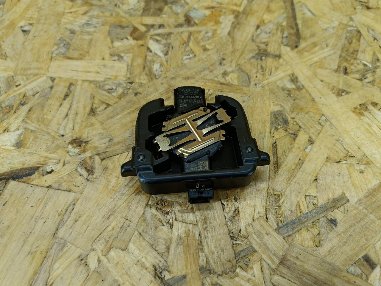 датчик дождя BMW 5 серия G30/G31 G30 2017, 3.0 л., дизель, АКПП, синий, седан, полный привод, правый руль, 61359861558, 9861558, 61359354226, 9354226, 61359347396, 9347396, 61359332180, 9332180, 61359321007, 9321007, 61359311712, 9311712, 61359287976, 9287976, 9387624, 61359387624, 61356814601, 6814601, 61359354844, 9354844 - фото №1