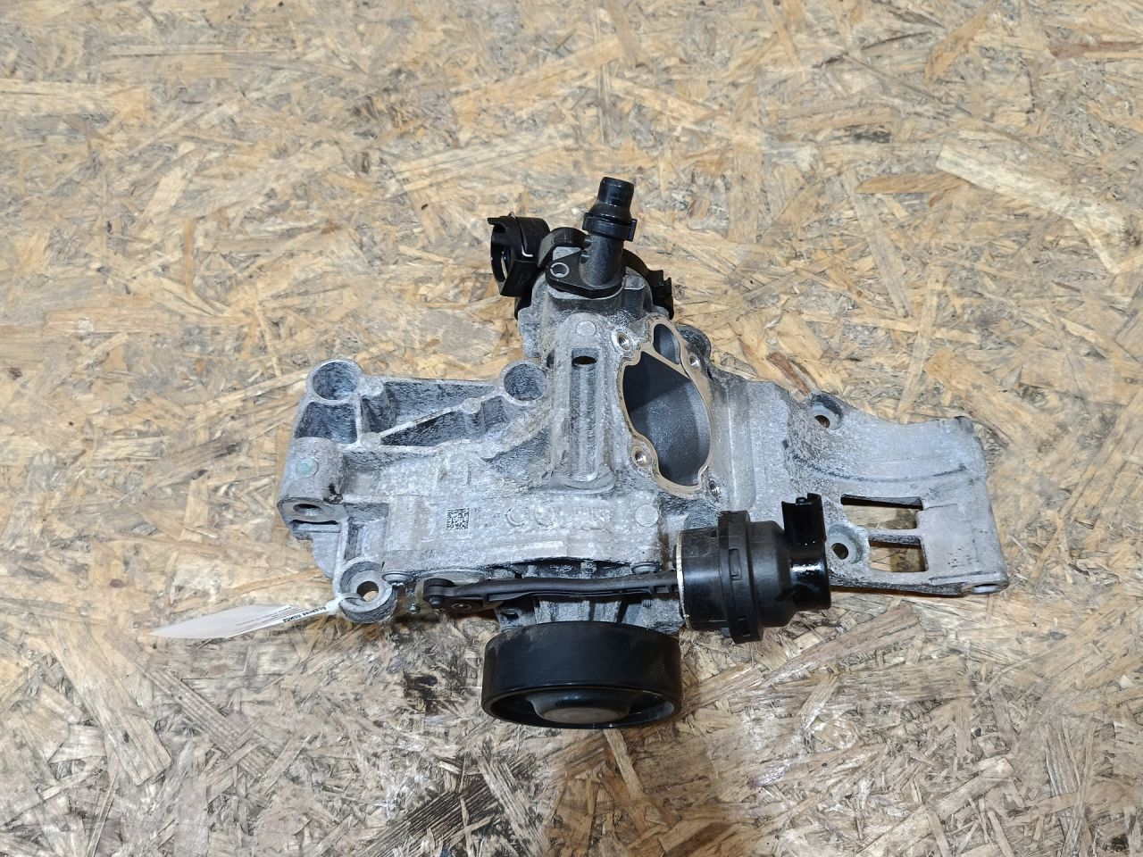 помпа BMW X2 F39 2018, 2.0 л., дизель, АКПП, misano-blau metallic, внедорожник 5 дв., полный привод, правый руль, 80167744, 8591719, 11518591719 - фото №1