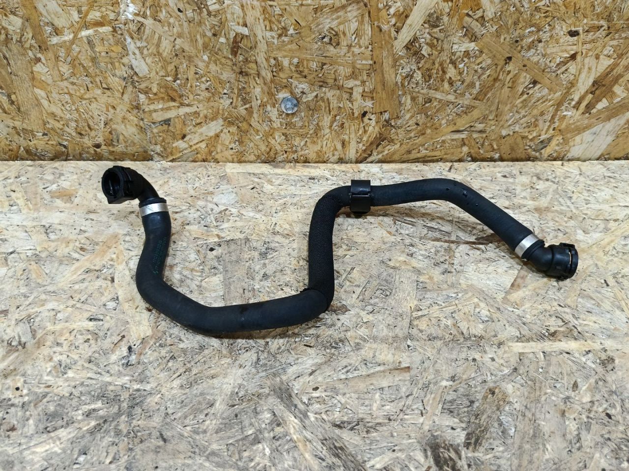 патрубок радиатора BMW X5 F15 2014, 3.0 л., дизель, АКПП, коричневый, внедорожник 5 дв., полный привод, 8514222, 17128514222 - фото №1