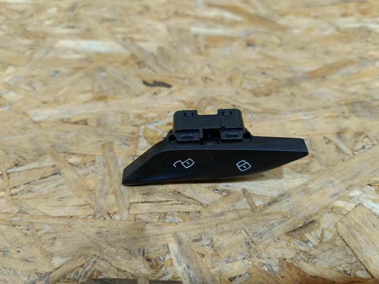 кнопка центрального замка BMW 5 серия G30/G31 G30 2018, 3.0 л., дизель, АКПП, серый, седан, полный привод, правый руль, 9860546, 61319860546, 9354762, 61319354762 - фото №1