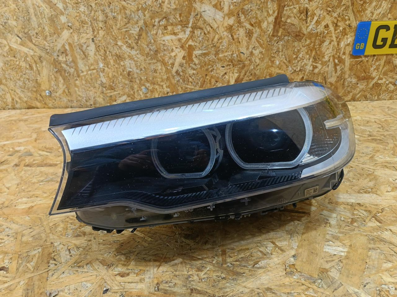 фара левая BMW 5 серия G30/G31 G30 2018, 3.0 л., дизель, АКПП, серый, седан, полный привод, правый руль, 7214953, 63117214953 - фото №1