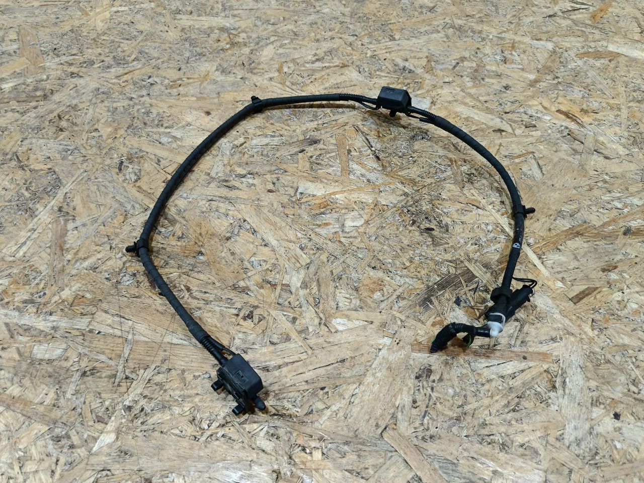 форсунка омывателя лобового стекла BMW 3 серия E90/E91/E92/E93 E92 2007, 3.0 л., дизель, АКПП, купе, задний привод, правый руль, 484911 - фото №1