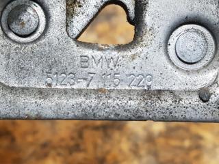 замок капота BMW 3 серия E90/E91/E92/E93 [рестайлинг] E90 2008, 3.0 л., N53 B30, бензин, МКПП, серый, седан, задний привод, правый руль, 51237008755, 51234356266, 4356266, 7008755, 51234356263, 4356263