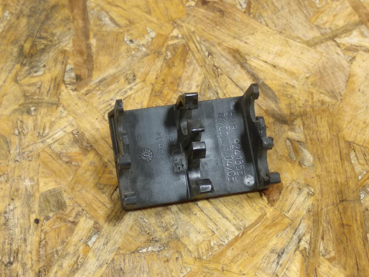 кронштейн (крепление) BMW 2 серия Active Tourer F45 2015, дизель, АКПП, серый, минивэн, передний привод, 9241355, 61139241355 - фото №1