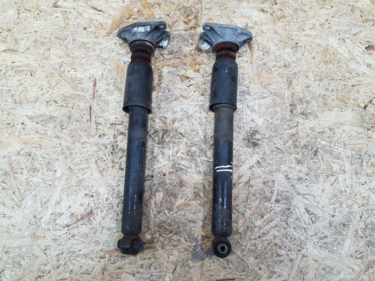 амортизатор задний BMW 3 GT F34 2014, 2.0 л., дизель, МКПП, лифтбэк, задний привод, правый руль, 6780936, 33526870936, 6870936, 33526873775, 6873775, 33526850916, 6850916 - фото №1