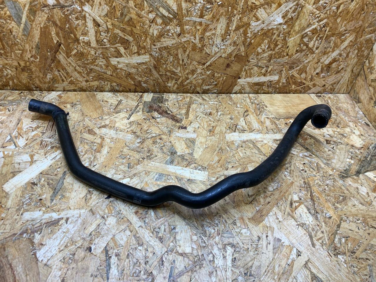 патрубок радиатора BMW X5 E70 2008, 3.0 л., дизель, АКПП, серый, внедорожник 5 дв., полный привод, правый руль, 6955922, 64216955922 - фото №1