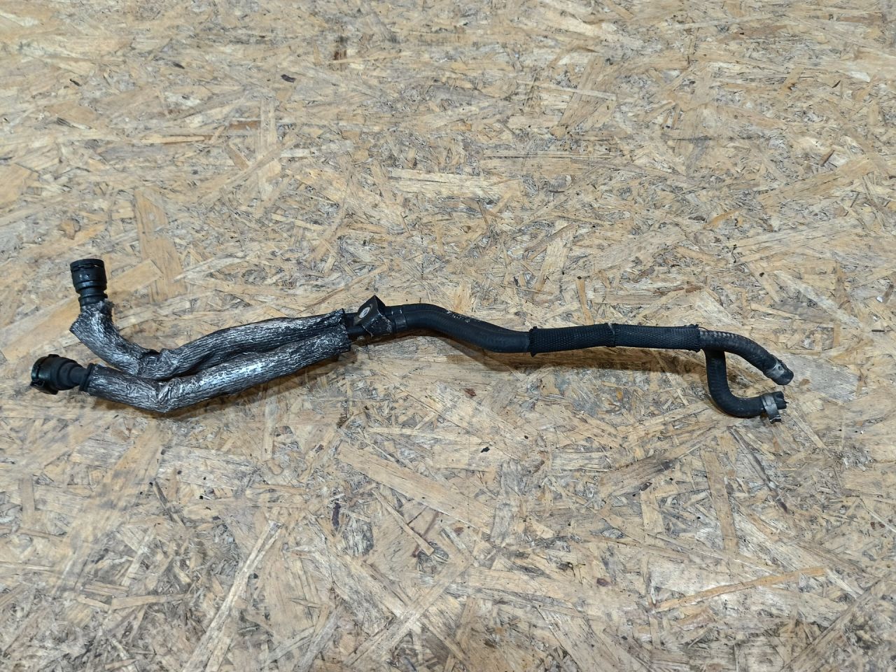 трубка топливная BMW X5 F15 2014, 3.0 л., дизель, АКПП, коричневый, внедорожник 5 дв., полный привод, 8519112, 17128519112 - фото №1