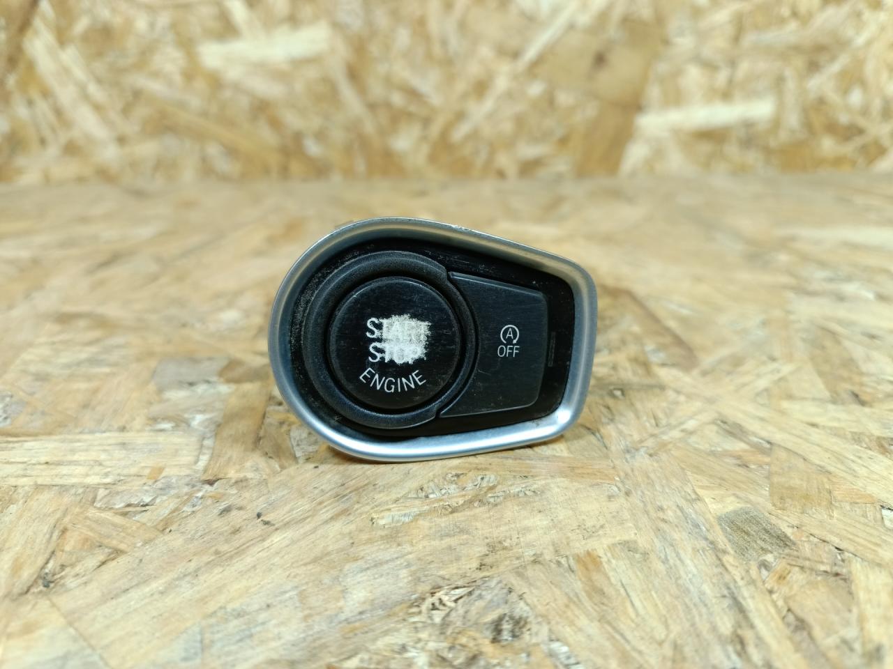 кнопка запуска двигателя BMW X1 F48 2016, 2.0 л., дизель, АКПП, белый, внедорожник 5 дв., передний привод, правый руль, 9289135, 61319289135 - фото №1