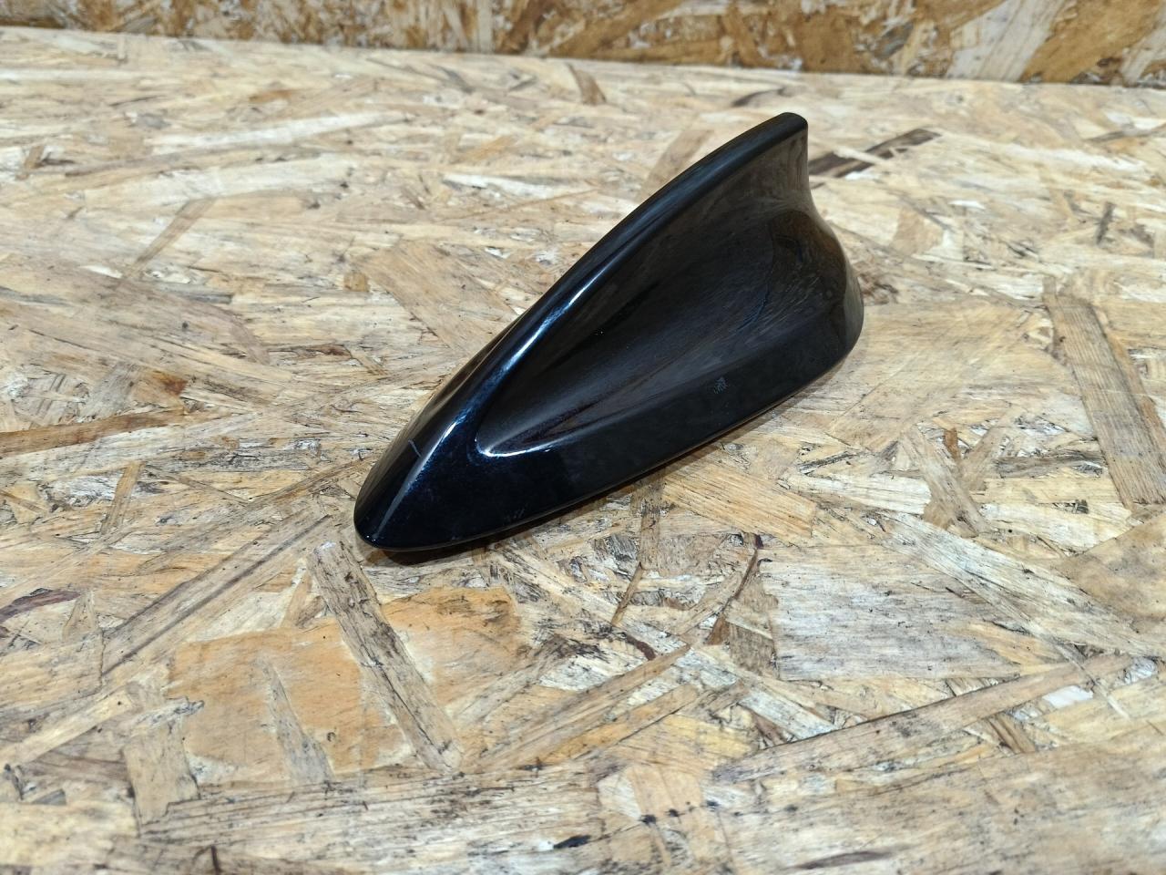 пластик BMW 1 серия F40 2024, бензин, МКПП, черный, хетчбэк 5 дв., передний привод, 9371357, 65209371345, 9371345 - фото №1