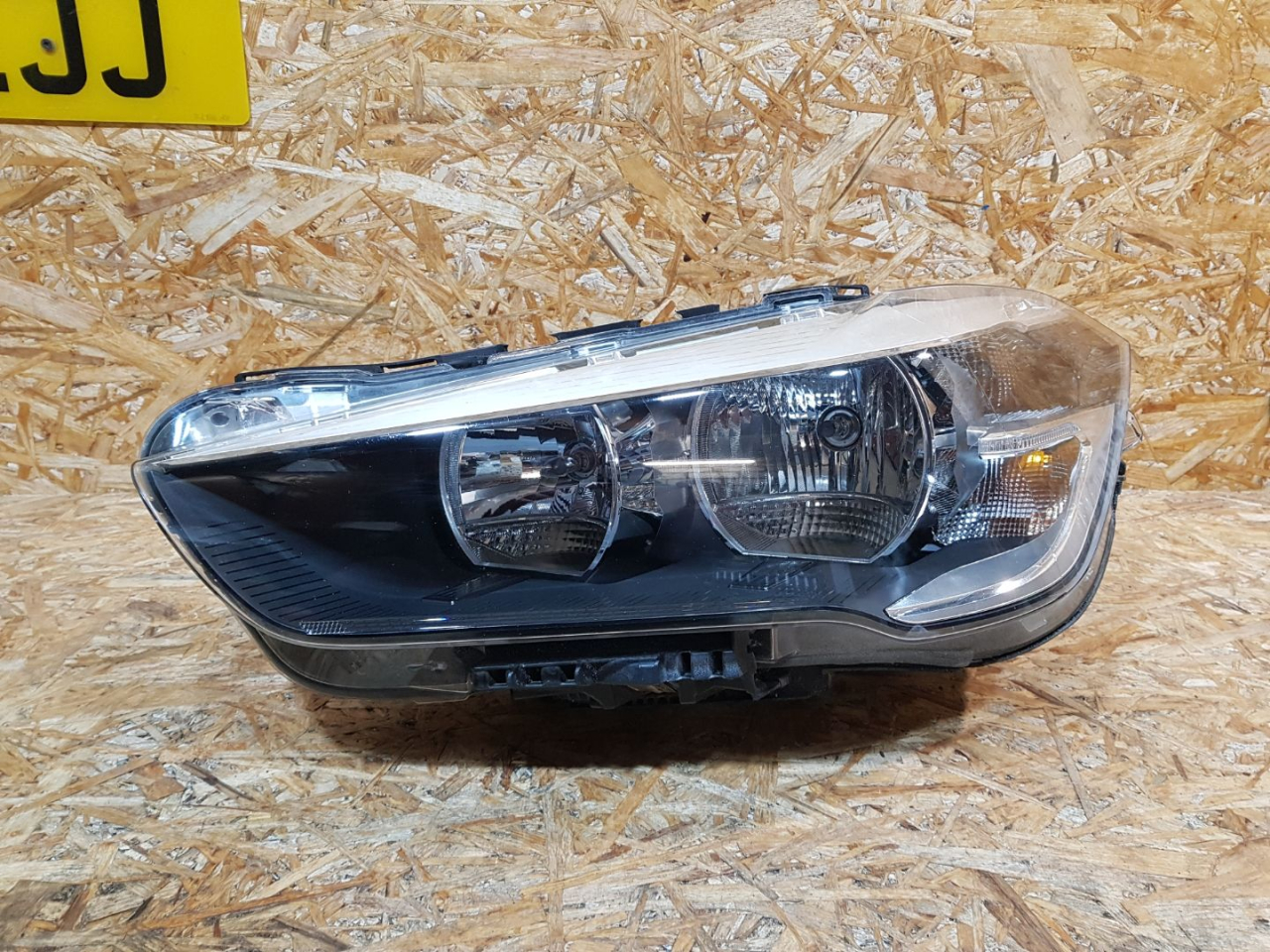 фара левая BMW X1 F48 2016, 2.0 л., дизель, АКПП, белый, внедорожник 5 дв., передний привод, правый руль, 7346535, 63117346535 - фото №1