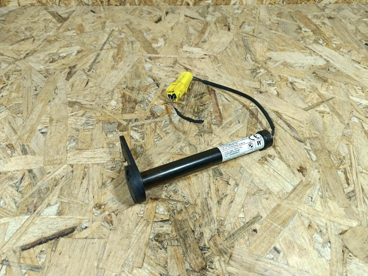 пиропатрон петли капота BMW 2 серия Active Tourer F45 2015, дизель, АКПП, серый, минивэн, передний привод, 7300538, 51237300538 - фото №1