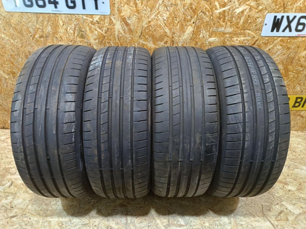 шина BMW X2 F39 2018, 2.0 л., дизель, МКПП, внедорожник 5 дв., полный привод, правый руль - фото №1