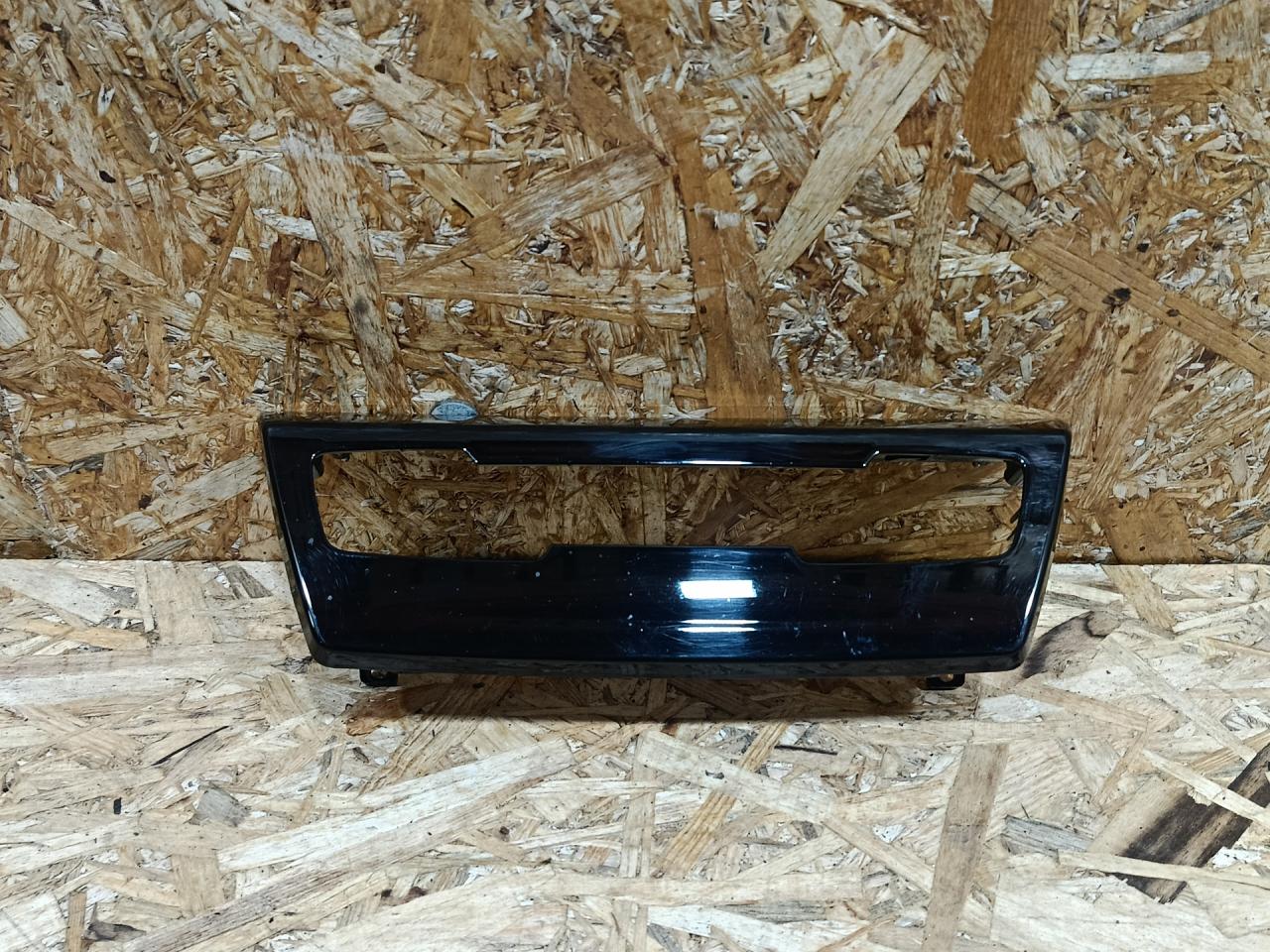 рамка под магнитолу BMW 2 серия Active Tourer F45 2015, дизель, АКПП, серый, минивэн, передний привод, 9312393, 64119312393 - фото №1