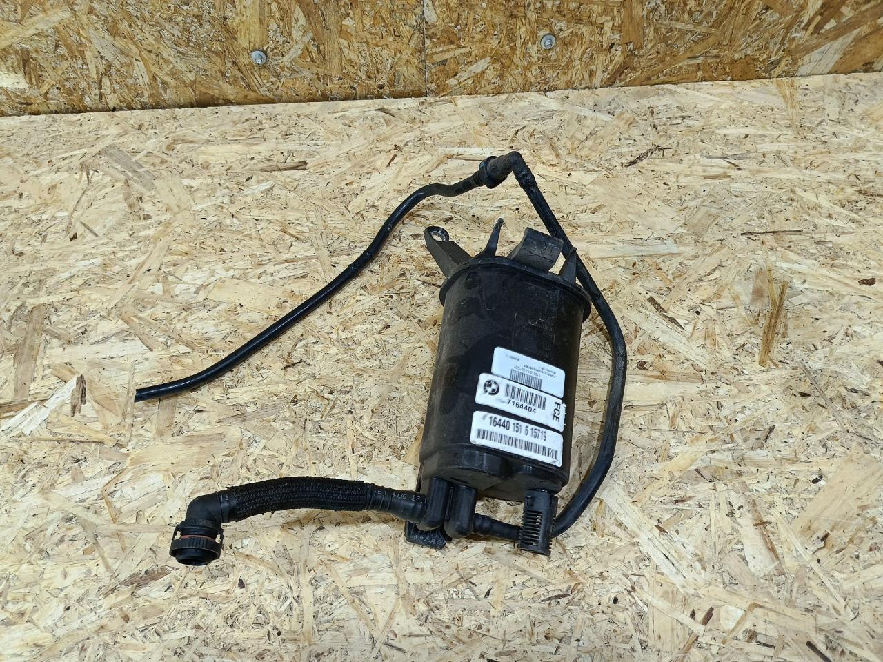 адсорбер BMW X5 E70 2007, 4.8 л., бензин, АКПП, серебро, внедорожник 5 дв., полный привод, правый руль, 7164404, 16117164404 - фото №1