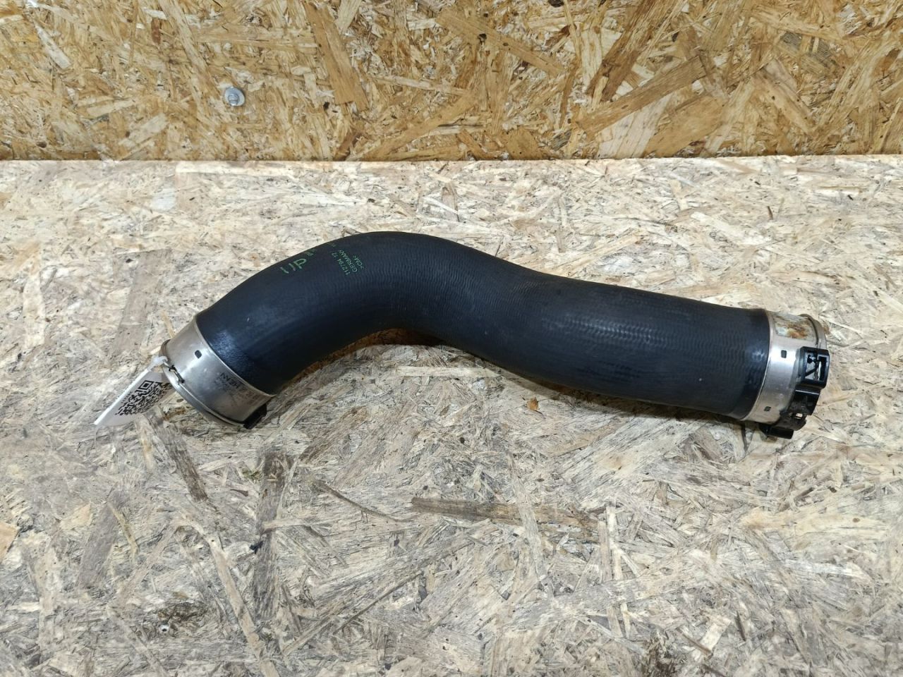 патрубок интеркулера BMW 3 GT F34 2014, 2.0 л., дизель, МКПП, лифтбэк, задний привод, правый руль, 4742748, 11614742748, 11617810617, 7810617 - фото №1