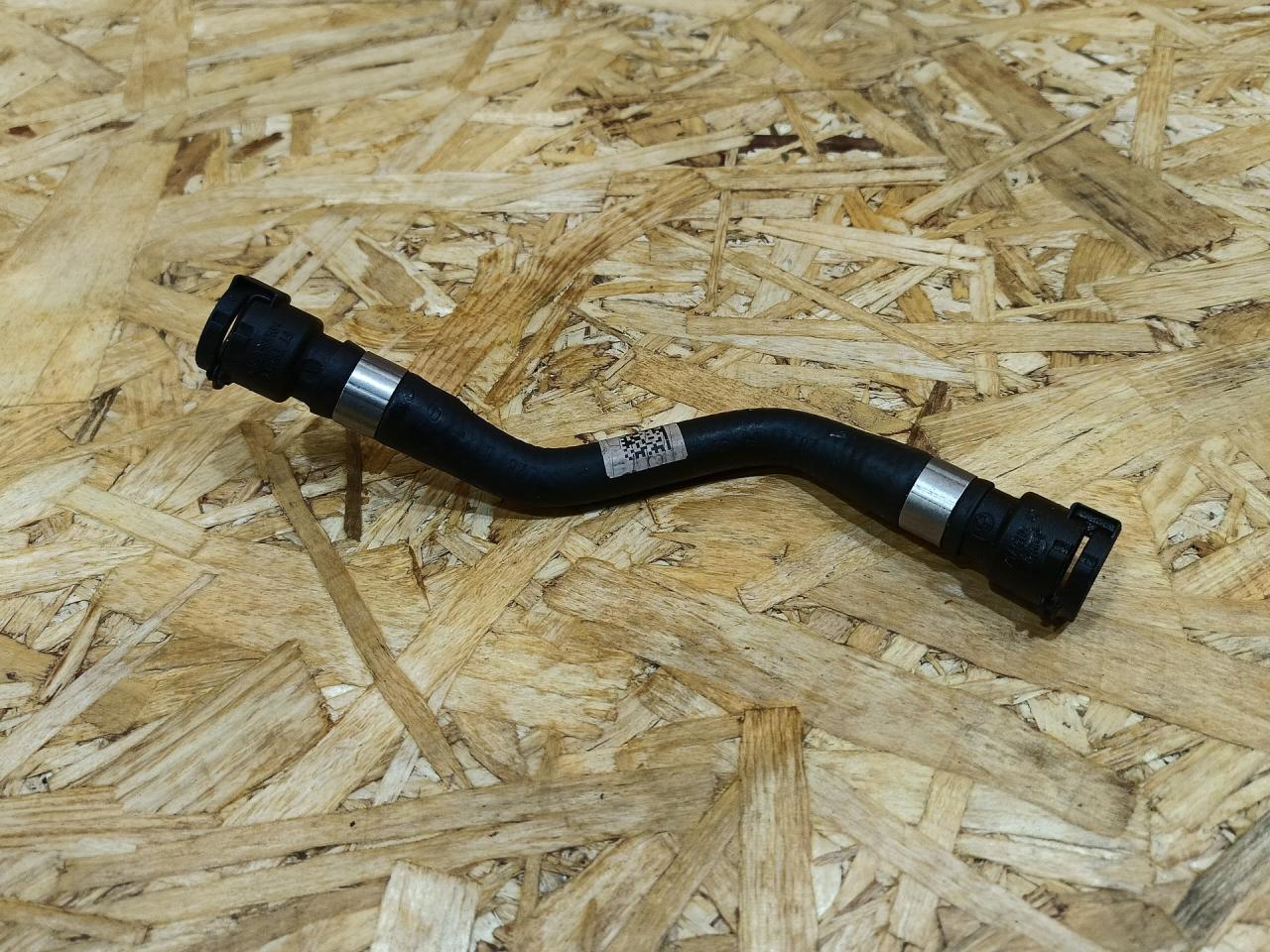 патрубок радиатора BMW 5 серия G30/G31 G31 2020, 3.0 л., дизель, АКПП, универсал, полный привод, правый руль, 8573221, 17128573221 - фото №1