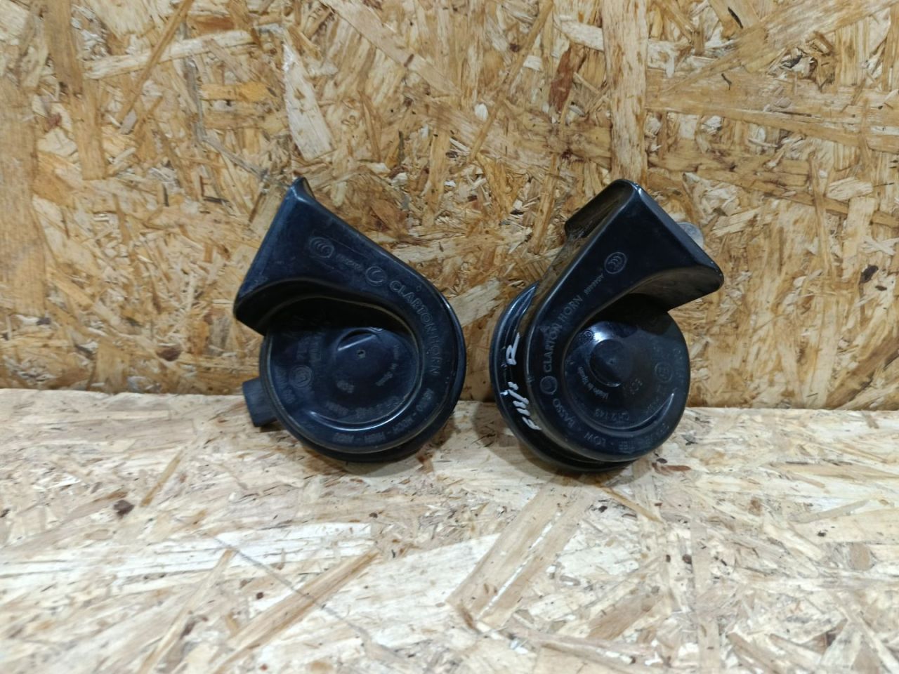 сигнал (клаксон) BMW 5 серия F07/F10/F11 F11 2011, 3.0 л., дизель, АКПП, черный, универсал, задний привод, 7279782, 61337279782, 61334871993, 4871993, 61337279781, 7279781, 61334871982, 4871982 - фото №1