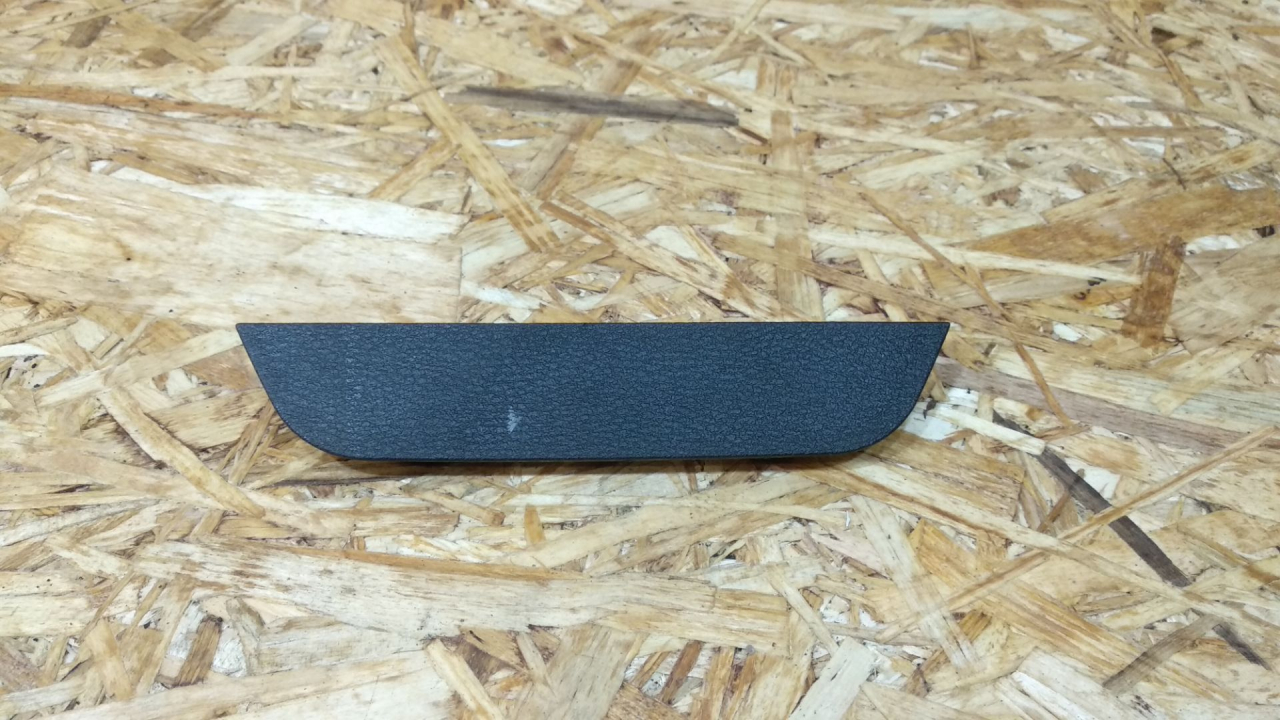 пластик BMW X1 F48 2016, 2.0 л., дизель, АКПП, белый, внедорожник 5 дв., передний привод, правый руль, 9335227, 51169335227 - фото №1