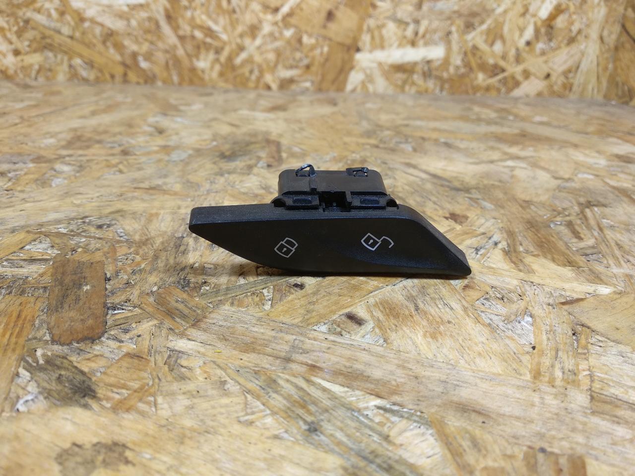 кнопка центрального замка BMW 5 серия G30/G31 G30 2017, 3.0 л., дизель, АКПП, синий, седан, полный привод, правый руль, 9860545, 61319860545, 9354761, 61319354761 - фото №1