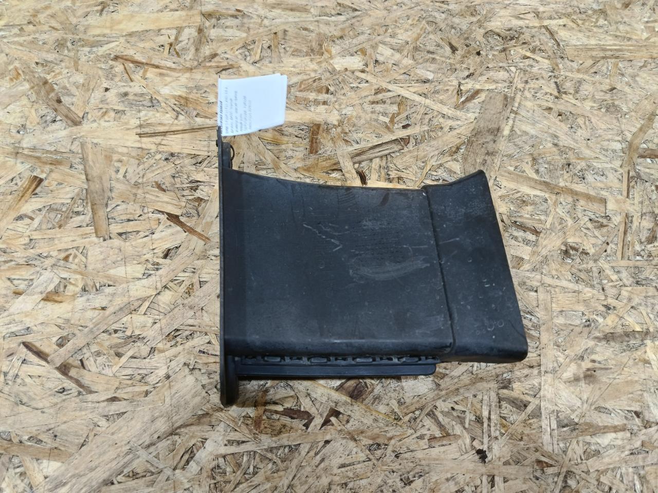 воздуховод тормозной правый BMW 5 серия F07/F10/F11 F11 2011, 3.0 л., дизель, АКПП, черный, универсал, задний привод, 51757185168, 7185168 - фото №1