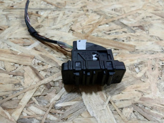 диагностический разъем BMW X2 F39 2018, 2.0 л., дизель, АКПП, misano-blau metallic, внедорожник 5 дв., полный привод, правый руль, 6807395, 61136807395