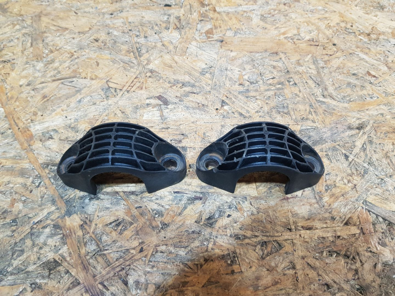 крепление стабилизатора / втулки стабилизатора BMW X1 F48 2016, 2.0 л., дизель, АКПП, белый, внедорожник 5 дв., передний привод, правый руль, 6862203, 33506862203 - фото №1