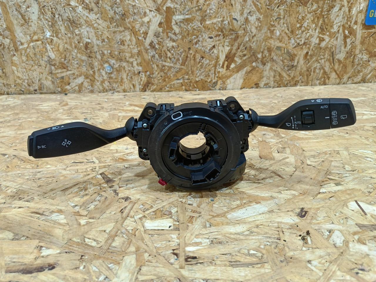 переключатель подрулевой (стрекоза) BMW 5 серия G30/G31 G31 2020, 3.0 л., дизель, АКПП, универсал, полный привод, правый руль, 9436669, 61319436669, 61319437978, 9437978, 61317944071, 7944071 - фото №1