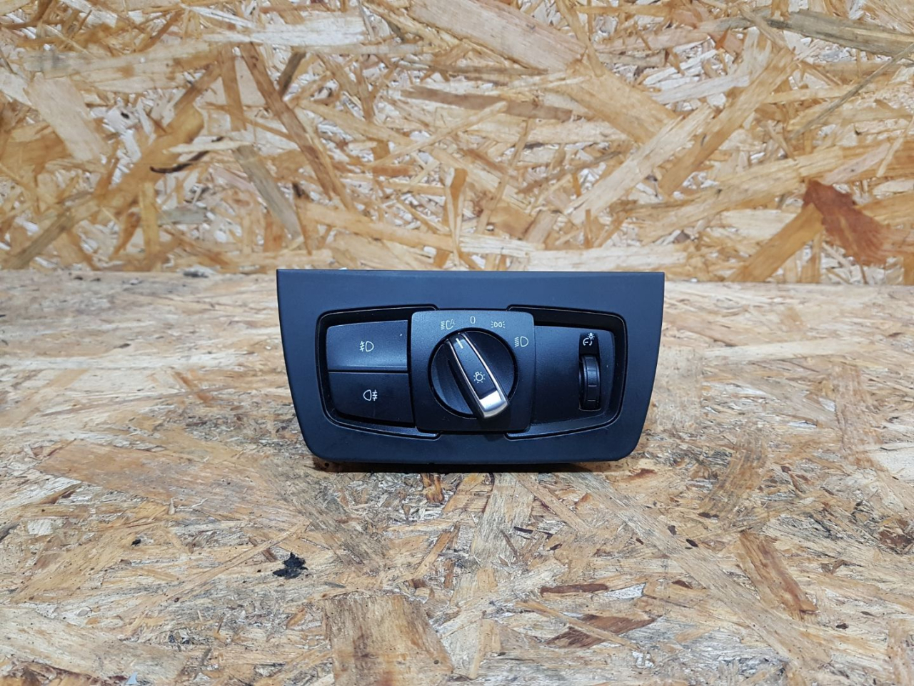 переключатель света BMW 4 серия F32/F33 F32 2015, 3.5 л., дизель, АКПП, черный, купе, полный привод, правый руль, 9265303, 61319265303, 61319393947, 9393947, 61319387286, 9387286, 61319259933, 9259933 - фото №1