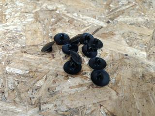 клипса BMW 1 серия F40 2024, бензин, МКПП, черный, хетчбэк 5 дв., задний привод, 51489119216, 9119216, 51487273379, 7273379