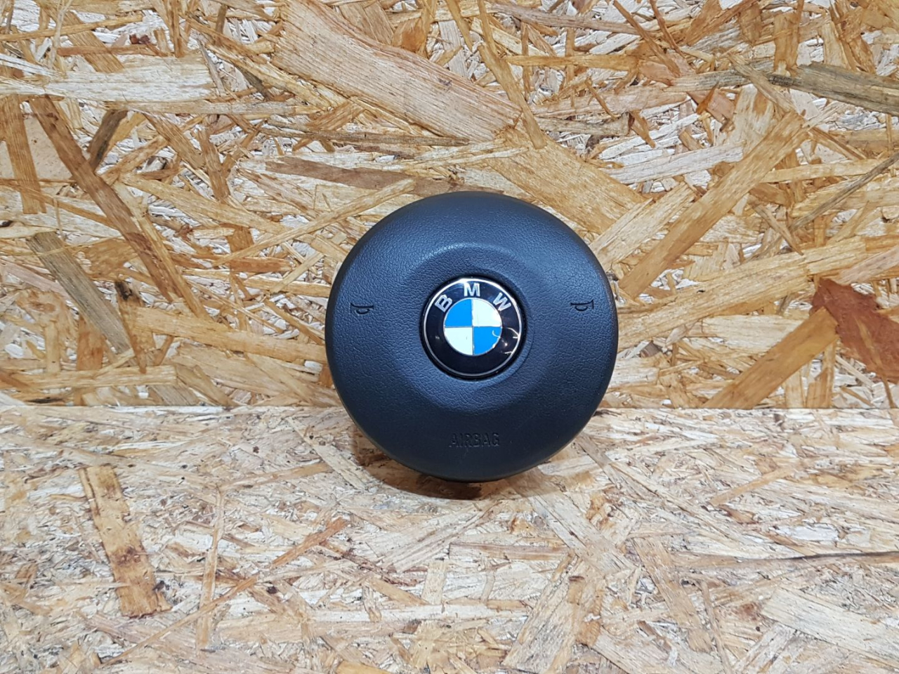 подушка безопасности водителя BMW 3 серия F30/F31/F34 F30 2014, 2.0 л., дизель, МКПП, седан, полный привод, правый руль, 4579703, 7845797, 32307845797 - фото №1