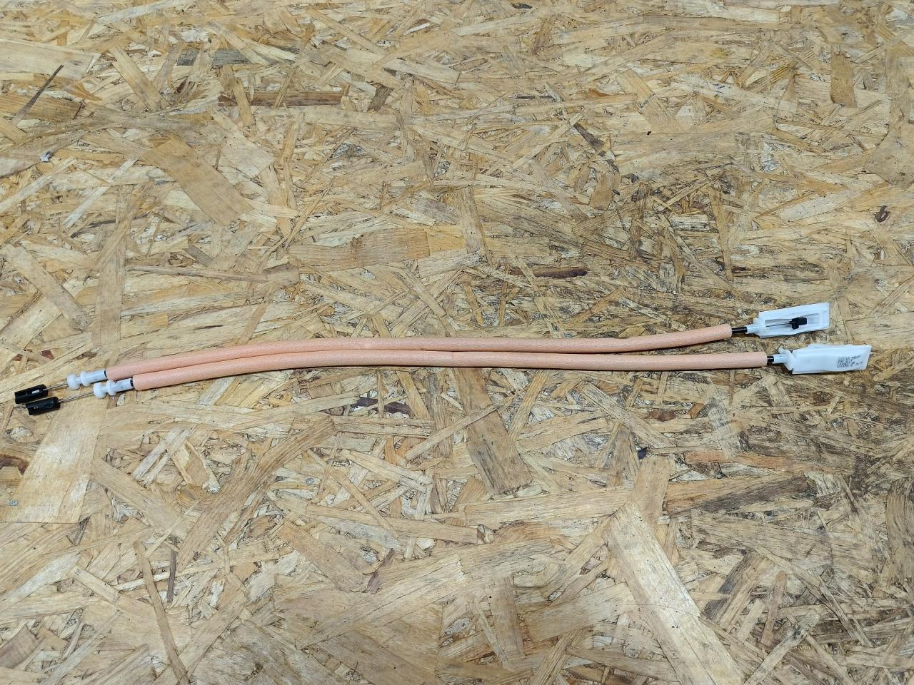 тросик внутренней ручки двери задней BMW 5 серия G30/G31 G30 2018, 3.0 л., дизель, АКПП, серый, седан, полный привод, правый руль, 7339471, 51227339471 - фото №1