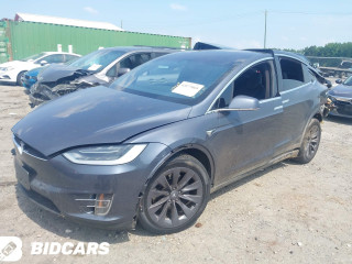 Tesla Model X 1 поколение