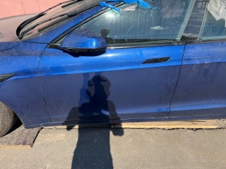 дверь передняя левая Tesla Model S 1 поколение [2-й рестайлинг] 2022, ppsb